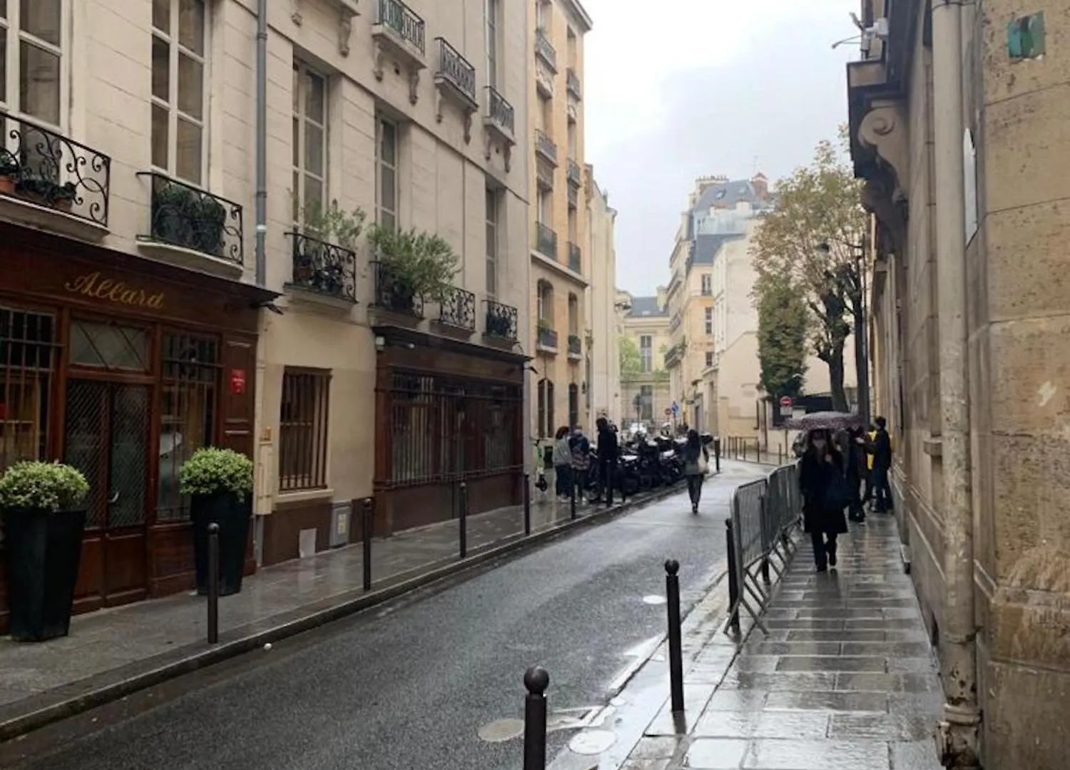 Des Arts Paris